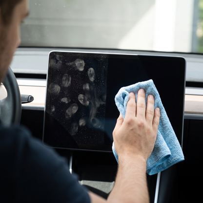 Écran tactile essuyé avec la microfibre intérieure MyClear